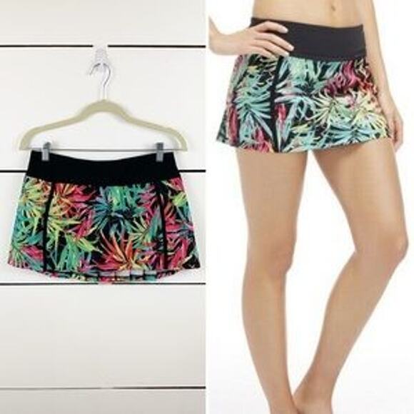 Fabletics Lorraine Skort in Tropical Floral Pattern Sz S - Picture 1 of 8